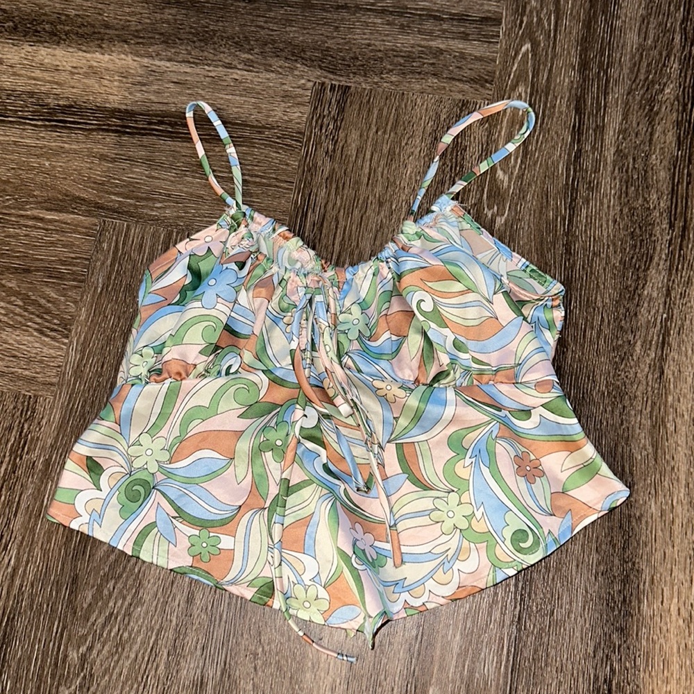 Sadie & Sage NWOT White/Blue/Green Silky Cropped Tank Top Size M